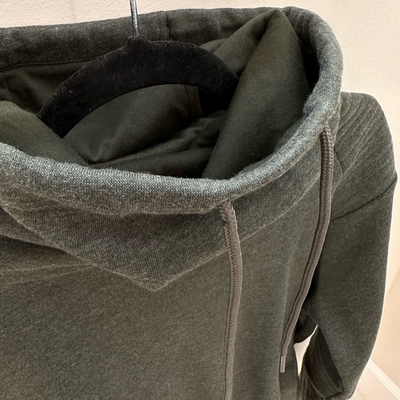 H&M Funnel Neck Sweatshirt - Picture 2 of 4